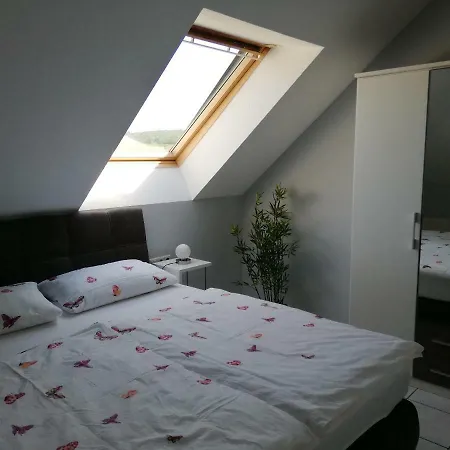 Panoramablick - Waldrandnähe - Weitblick - Ostbalkon Und Südloggia Apartamento *